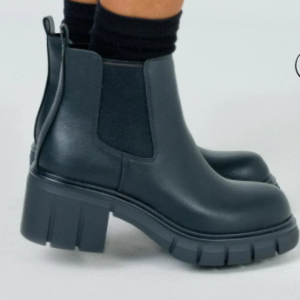 Chelsea Boots